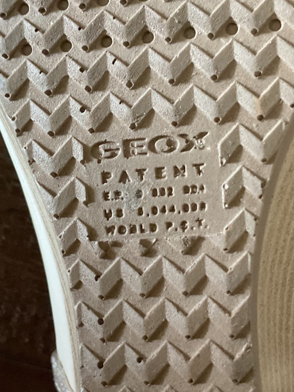 ⭐️ Geox Roxy Pearlized Nappa Leather Sandals - size 9.5 - Picture 7 of 8